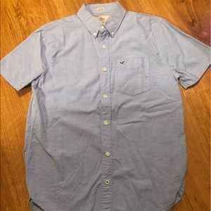 Men’s shirt sleeve button up shirt